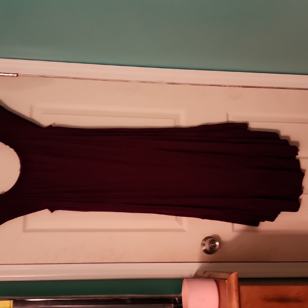 Dress - Picture 3 of 5